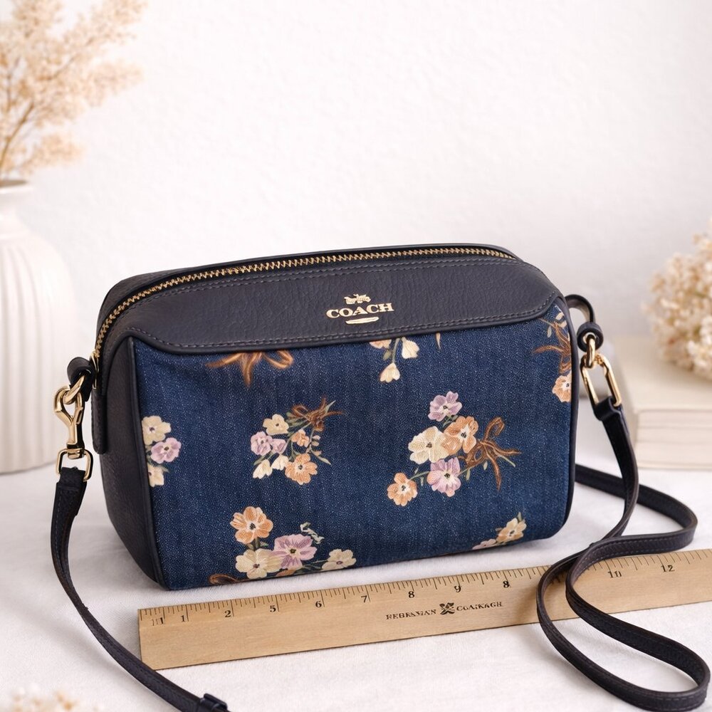 🌸NWOT Coach Denim Floral Crossbody Bag